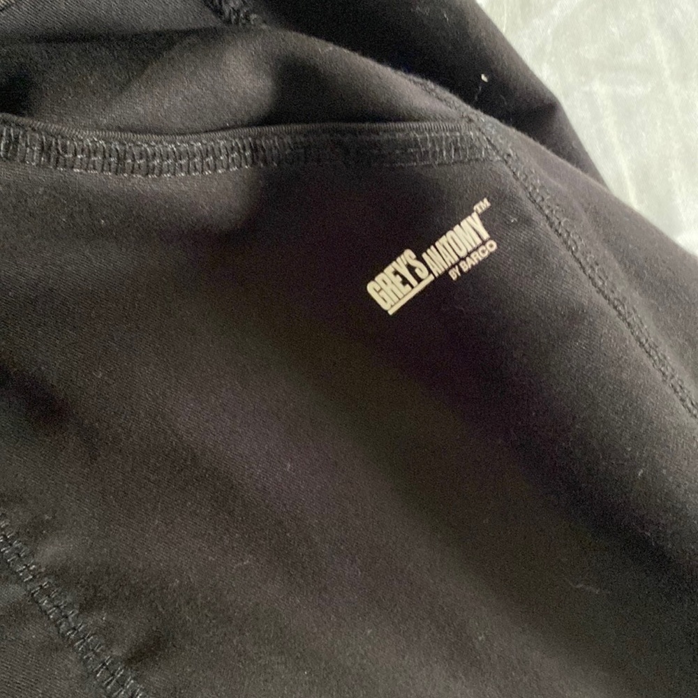 Black greys anatomy scrub pant small